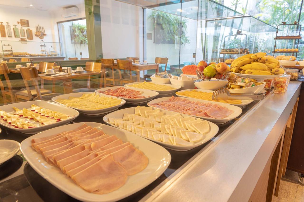 Radisson Oscar Freire Hotel São Paulo Eksteriør billede A buffet at a hotel