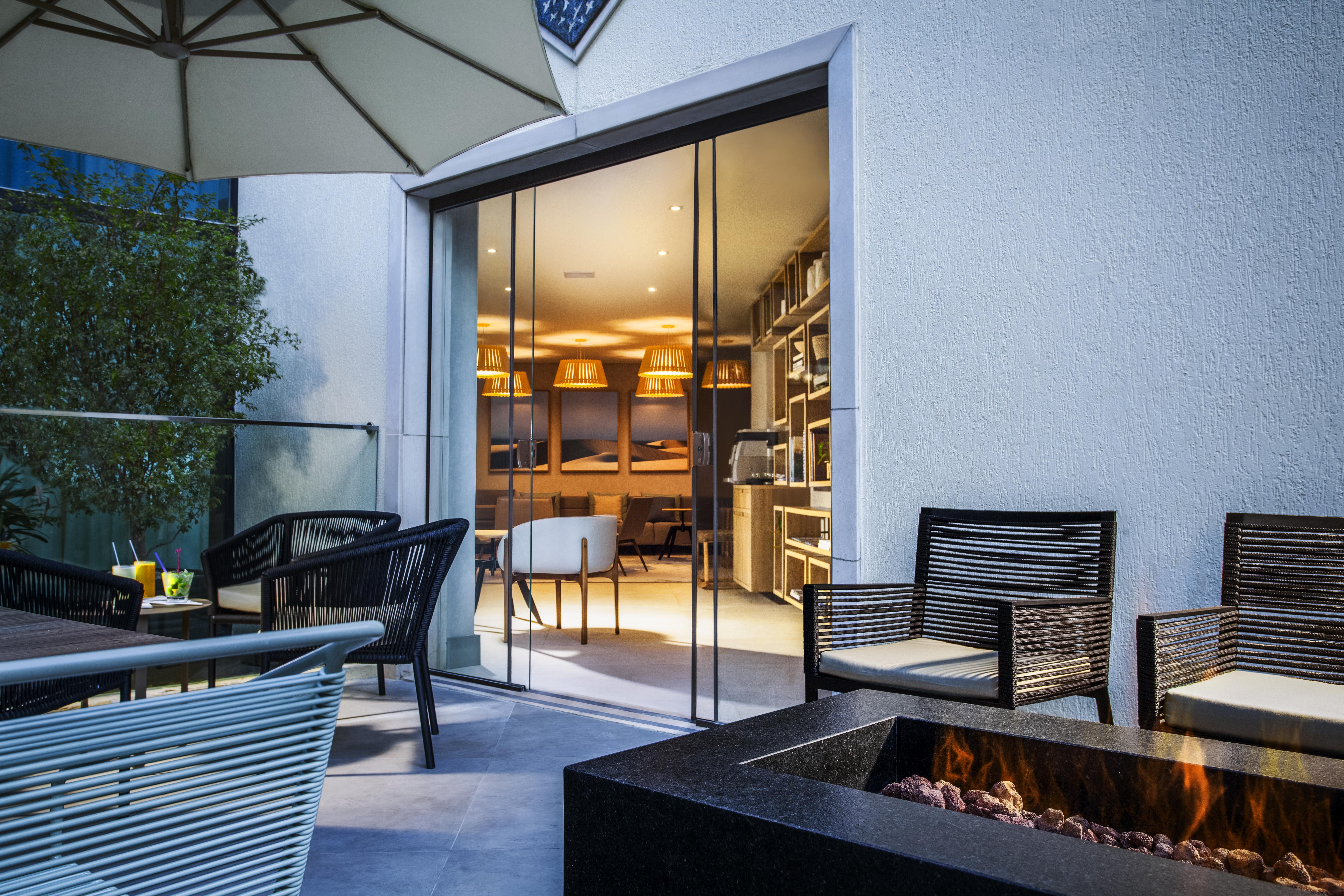 Radisson Oscar Freire Hotel São Paulo Eksteriør billede The Terrace at The Hari